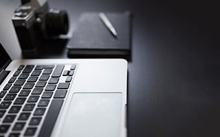 半岛体育下载入口官网-勇士逆转马刺，库里生死一球！，库里44分马刺