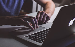 半岛体育官网入口-神奇瞬间：瑞典和中国滑雪选手逆袭夺冠