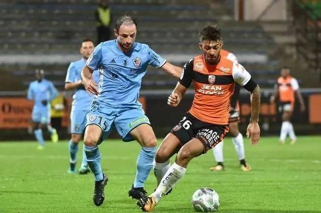 半岛体育下载入口官网-第戎通过战平，保级压力依旧存在