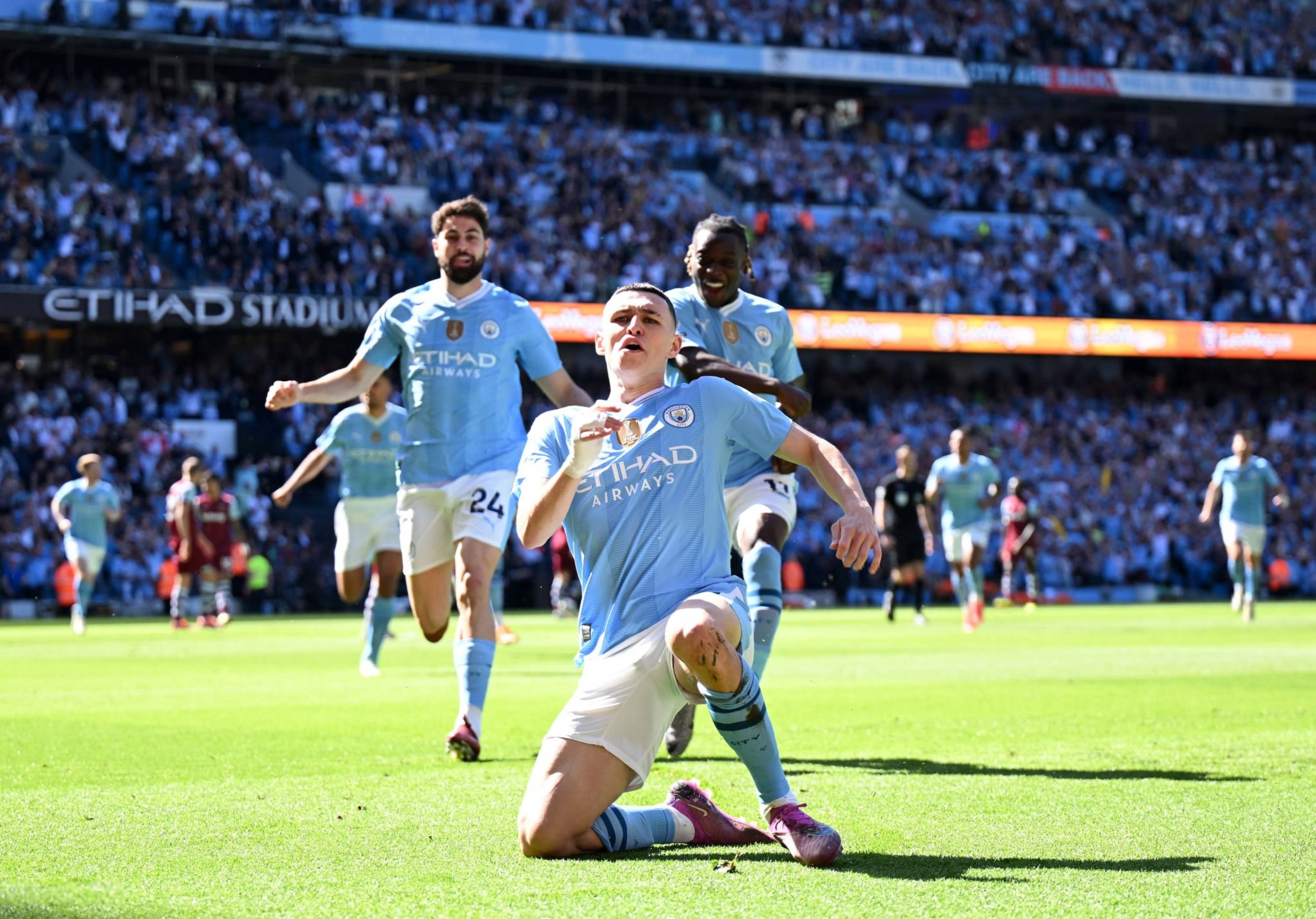 半岛体育官网入口-曼城稳扎稳打，英超积分榜领先优点无法撼动