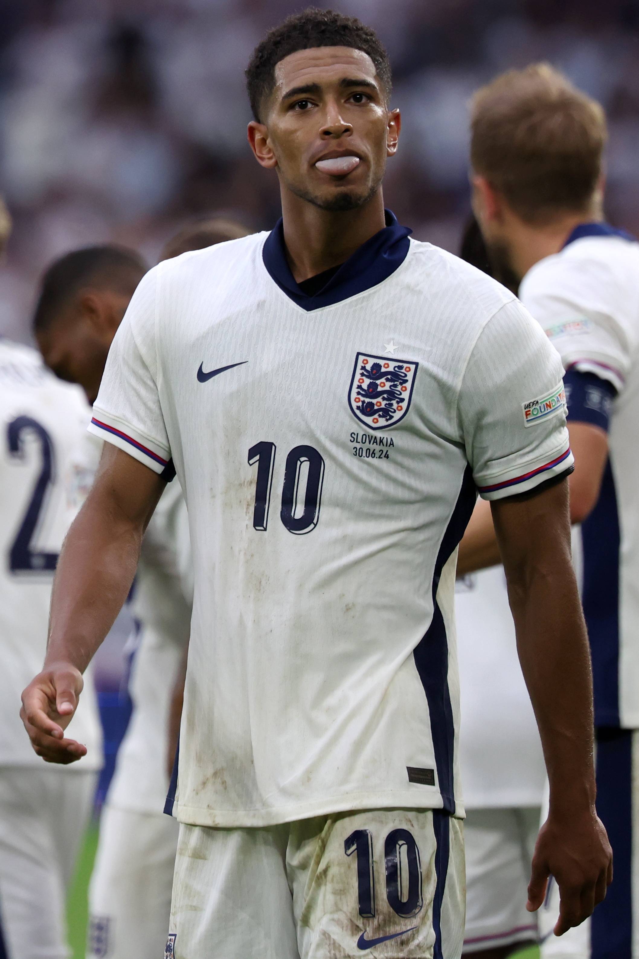 半岛体育app官方下载-包含捷克国家队备战英格兰，全队备战争取晋级机会的词条