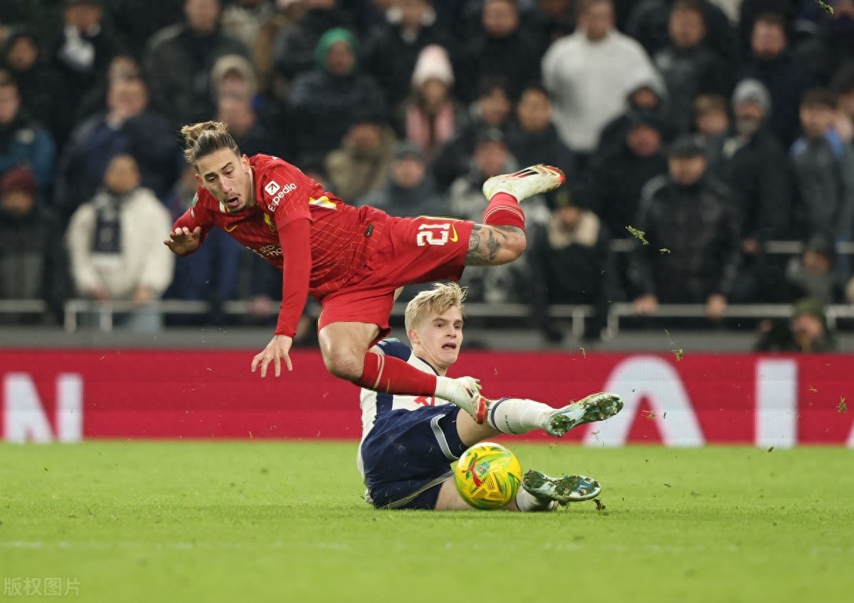 半岛体育官网登录-热刺队在欧洲对决中取得重要胜利