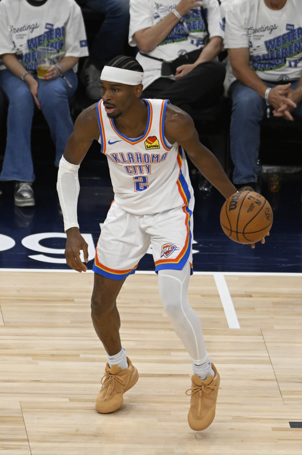 半岛体育在线登录-包含加拿大籍球员在北美篮球联赛中实现历史性突破的词条