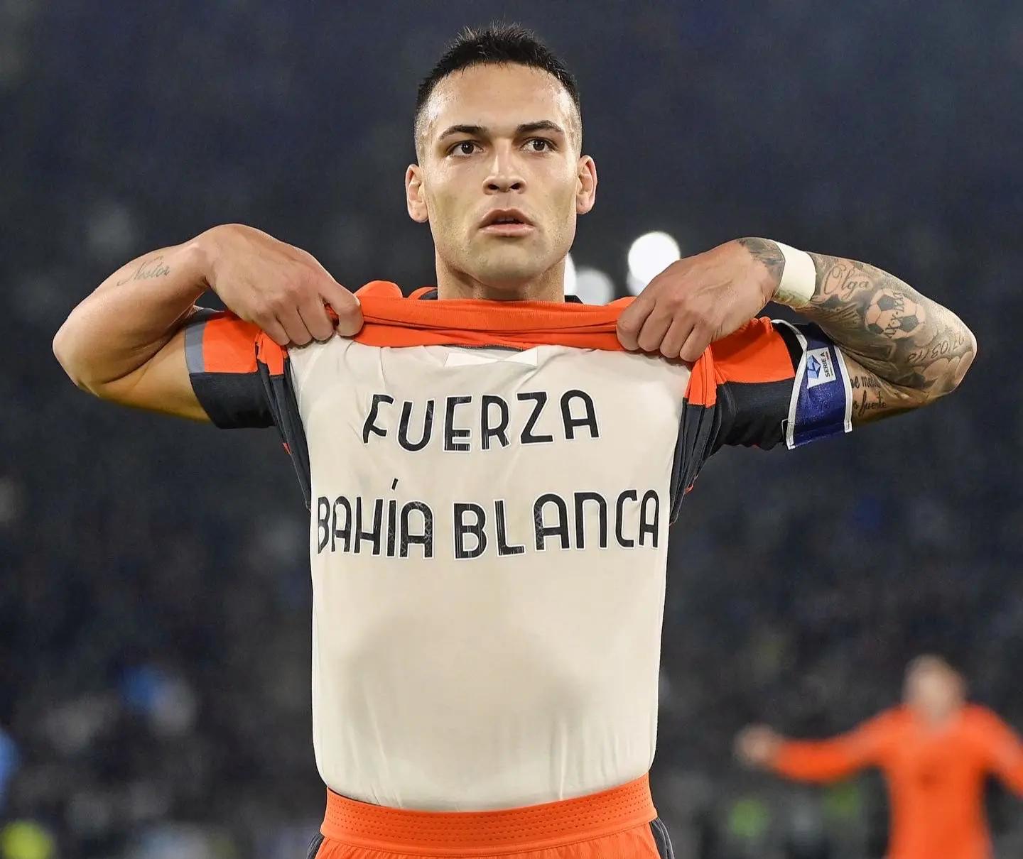 半岛体育官网登录-AC米兰主场大胜拉齐奥，继续领跑