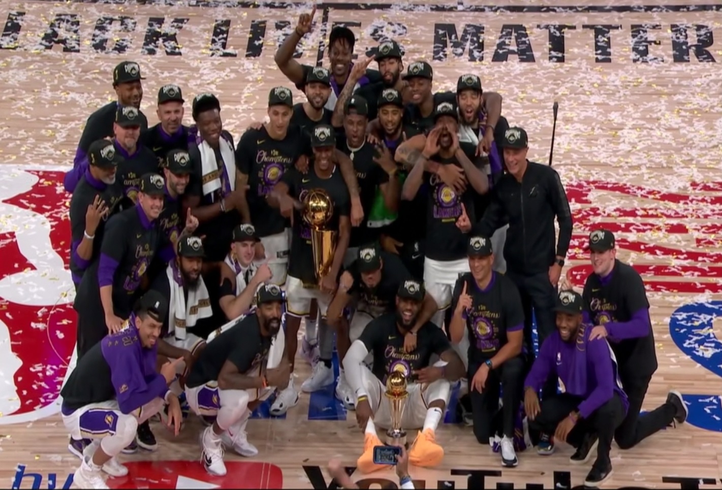 半岛平台官方网站入口-冠军意味着什么？球队争冠之路铩羽而归的简单介绍